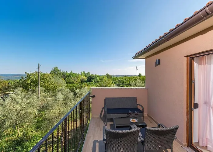 Terre Bianche With Private Pool And Whirlpool * Buje