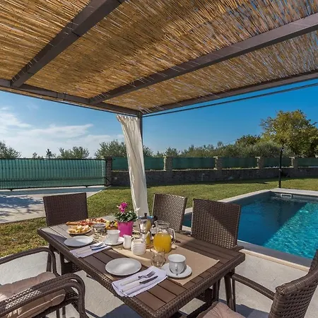 Terre Bianche With Private Pool And Whirlpool Hébergement de vacances