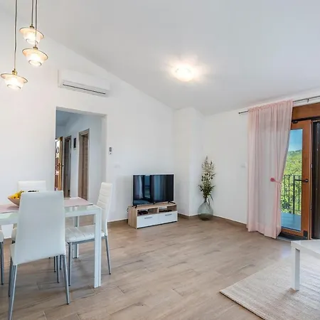 Terre Bianche With Private Pool And Whirlpool * Buje