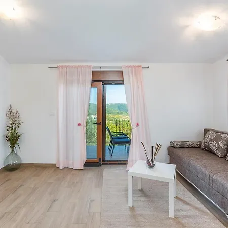 Terre Bianche With Private Pool And Whirlpool Hébergement de vacances *