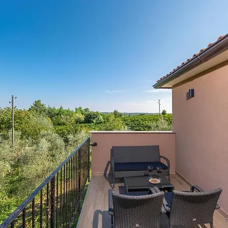 Terre Bianche With Private Pool And Whirlpool * Buje