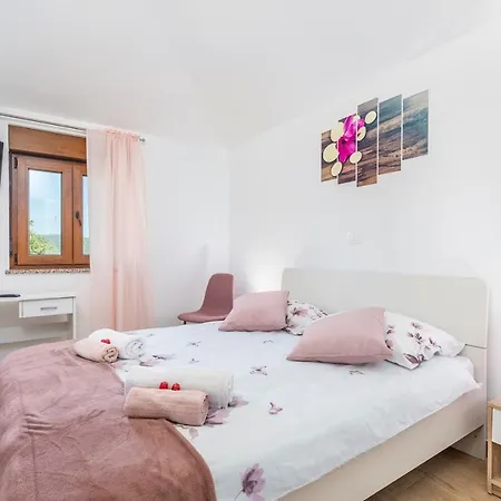 Terre Bianche With Private Pool And Whirlpool * Buje