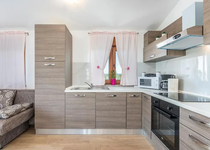 Terre Bianche With Private Pool And Whirlpool * Buje