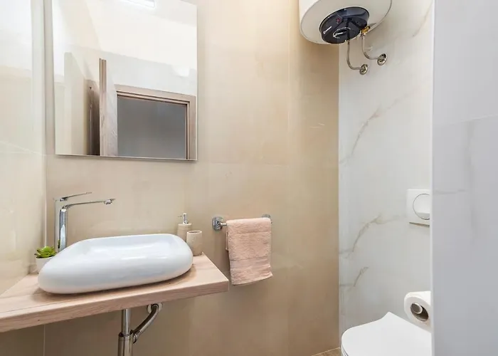 Terre Bianche With Private Pool And Whirlpool Vakantiehuis