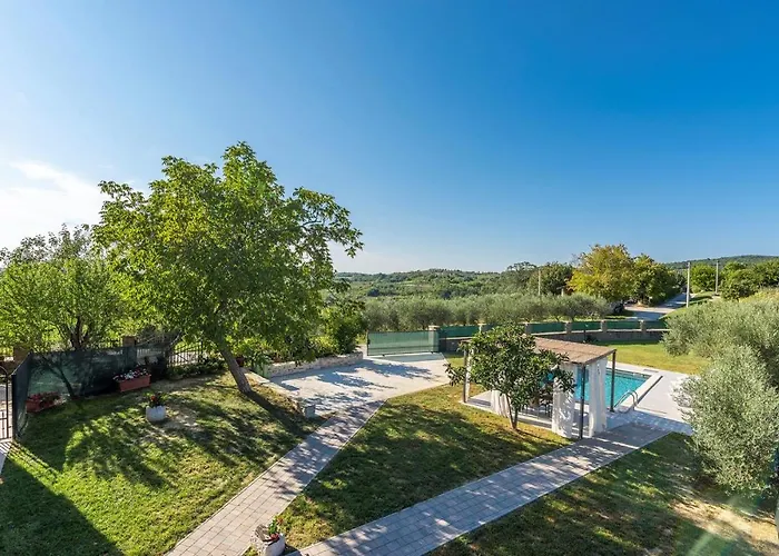 Vakantiehuis Terre Bianche With Private Pool And Whirlpool