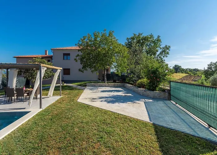 Vakantiehuis Terre Bianche With Private Pool And Whirlpool